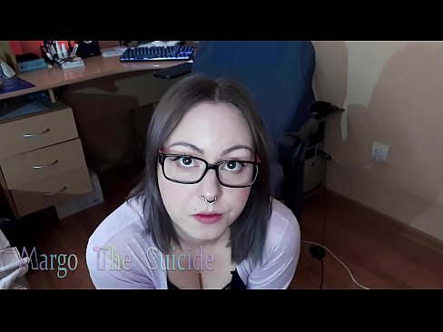 ❤️ Nwatakịrị nwanyị sexy nwere ugegbe na-eme Dildo nke ukwuu na igwefoto na anyi ❌